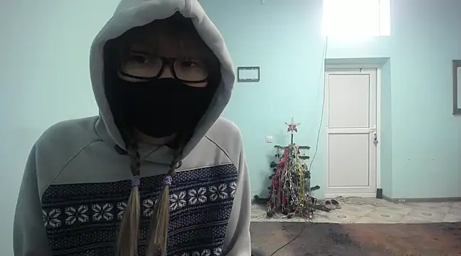elllaaxx online show from December 19, 6:12 am