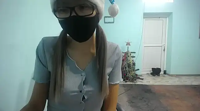 elllaaxx online show from December 20, 8:06 am