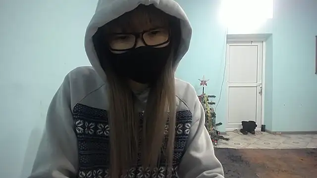 elllaaxx online show from December 21, 3:47 am