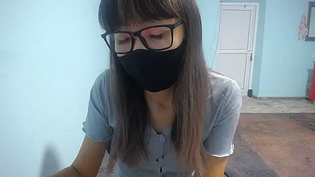 elllaaxx online show from October 1, 3:45 am