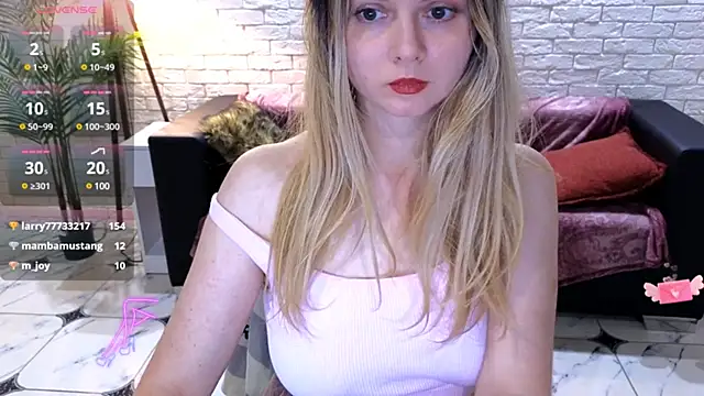 Snapshot of SmilingEmily_ chatting on January 16, 9:59 am SmilingEmily online show from January 16, 9:59 am