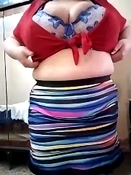 Snapshot of Lucia8600 chatting on March 27, 8:52 pm Lucia8600 online show from March 27, 8:52 pm