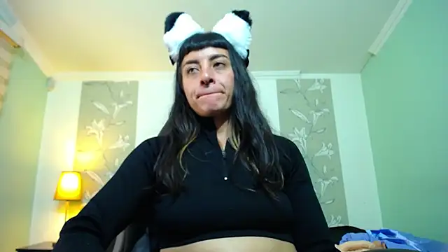 Naughty Kittenm online show from January 7, 5:31 pm