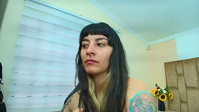 Naughty Kittenm online show from September 27, 11:37 am