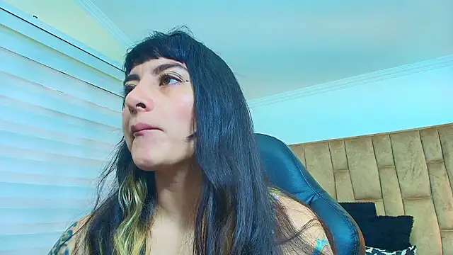 Snapshot of Naughty_Kittenm chatting on March 3, 11:27 am Naughty Kittenm online show from March 3, 11:27 am