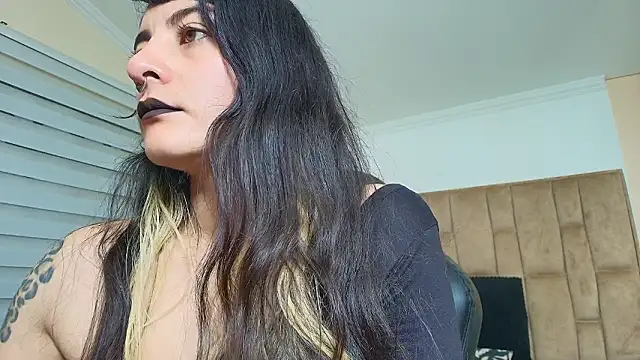 Snapshot of Naughty_Kittenm chatting on March 11, 10:54 am Naughty Kittenm online show from March 11, 10:54 am