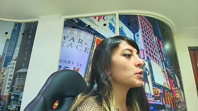 Snapshot of Naughty_Kittenm chatting on March 19, 11:36 am Naughty Kittenm online show from March 19, 11:36 am