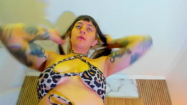 Naughty Kittenm online show from May 8, 11:04 am