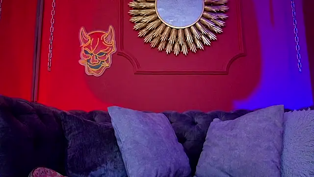 Julieta Russell online show from September 19, 12:39 pm