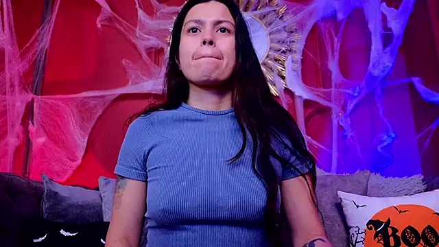 Julieta Russell online show from October 15, 1:33 pm