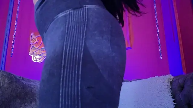 Julieta Russell online show from March 17, 12:19 pm