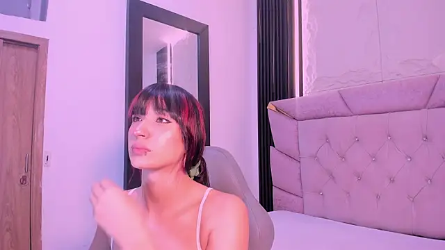 Snapshot of laurem-paulette chatting on September 27, 7:19 pm laurem-paulette online show from September 27, 7:19 pm