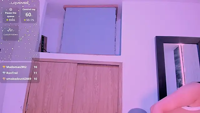 Snapshot of laurem-paulette chatting on October 16, 7:26 pm laurem-paulette online show from October 16, 7:26 pm