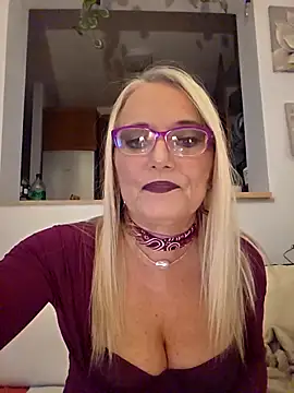 kikkastar online show from November 10, 8:19 pm