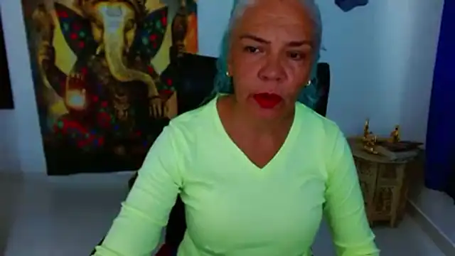 freyadevil333 online show from February 1, 7:34 pm