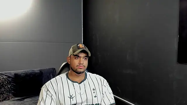 Big furry bear13 online show from November 8, 12:27 pm