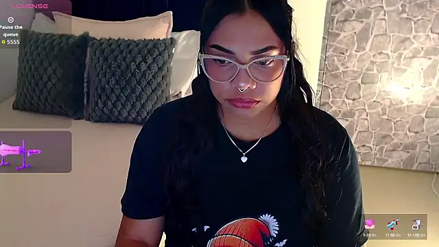 angela santana  online show from October 16, 11:39 pm