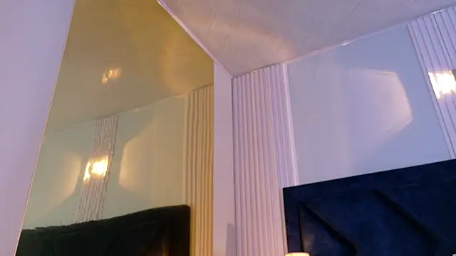 Snapshot of MollyCruz chatting on October 21, 10:38 am MollyCruz online show from October 21, 10:38 am