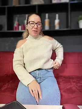 HotXMom online show from December 10, 7:26 am