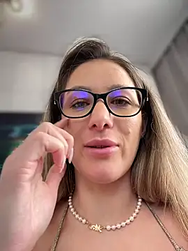 HotXMom online show from January 2, 10:26 am