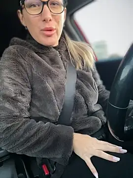 HotXMom online show from September 28, 4:07 am