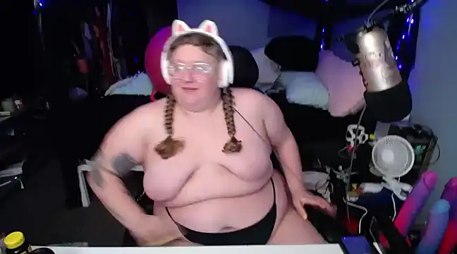 FatVeronica online show from March 16, 11:49 am