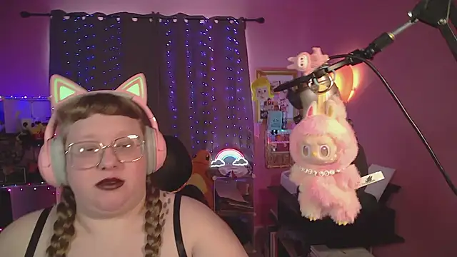 FatVeronica online show from March 23, 4:11 pm