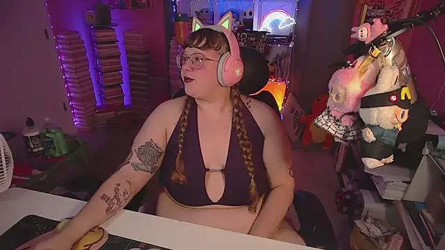 FatVeronica online show from June 23, 2:31 am