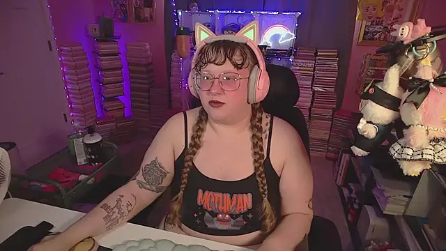 FatVeronica online show from June 27, 5:07 pm