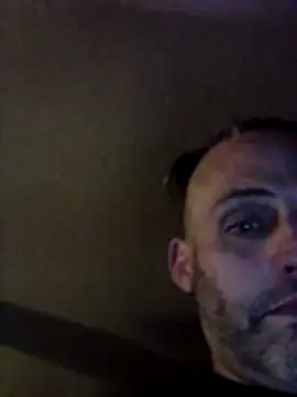 Snapshot of Stranwunder3969 chatting on April 5, 5:48 am Stranwunder3969 online show from April 5, 5:48 am