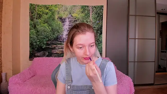 Ksuhesa online show from May 1, 2:05 am