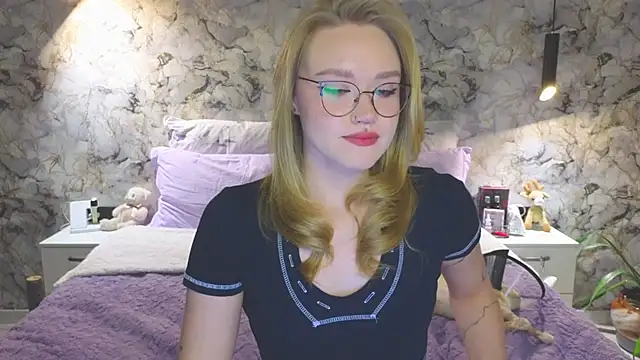 Aurora Golden1 online show from October 20, 4:18 pm