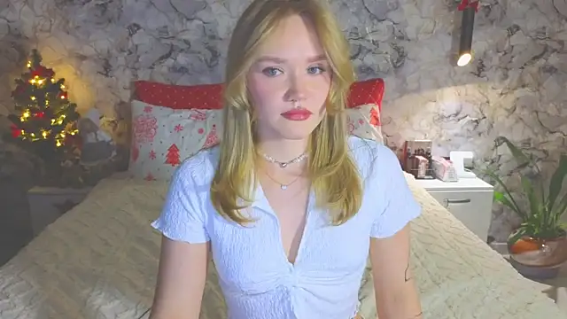 Aurora Golden1 online show from December 18, 4:46 pm