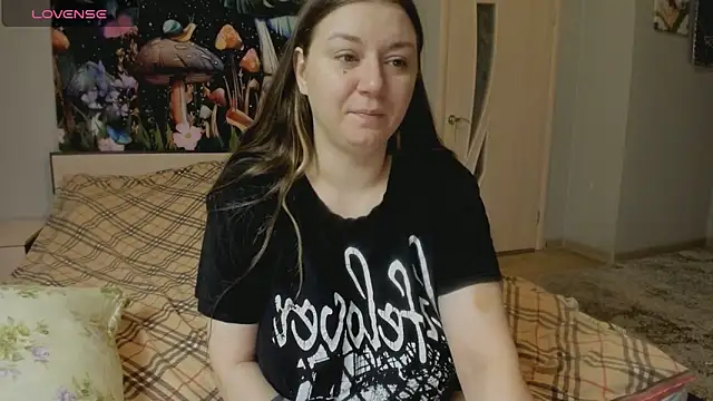 AlisaBacker online show from October 30, 12:50 pm