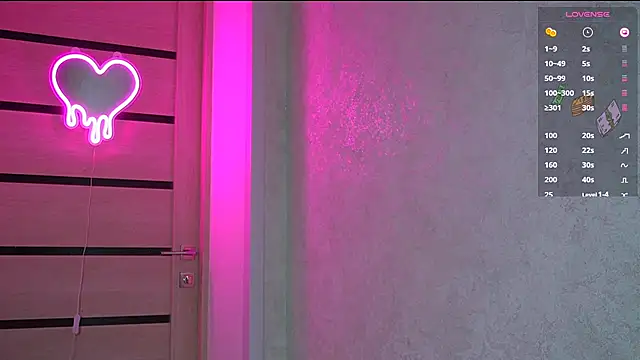 Snapshot of soffy__kisss chatting on January 27, 7:03 pm soffy kisss online show from January 27, 7:03 pm