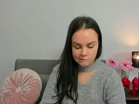 Snapshot of KendalNew chatting on December 9, 8:12 pm KendalNew online show from December 9, 8:12 pm