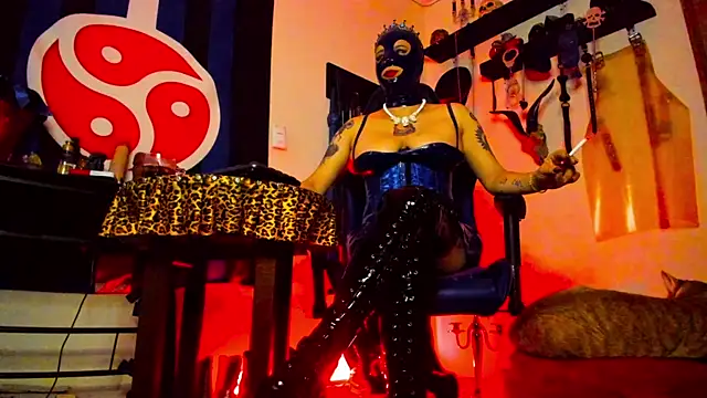 Snapshot of DominatrixBlue chatting on February 7, 3:30 pm DominatrixBlue online show from February 7, 3:30 pm