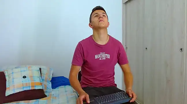 Snapshot of flint_ryan chatting on February 24, 6:15 pm flint ryan online show from February 24, 6:15 pm