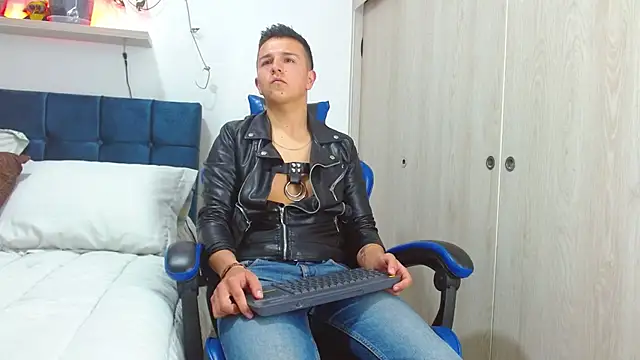 Snapshot of flint_ryan chatting on February 5, 6:34 pm flint ryan online show from February 5, 6:34 pm