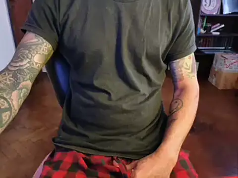 Snapshot of rumplstink chatting on October 27, 8:02 pm rumplstink online show from October 27, 8:02 pm