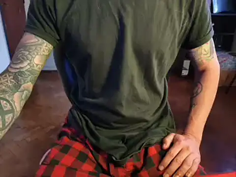 Snapshot of rumplstink chatting on October 28, 8:44 pm rumplstink online show from October 28, 8:44 pm