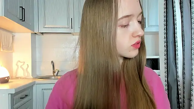 leslie my lovee online show from November 7, 10:15 am