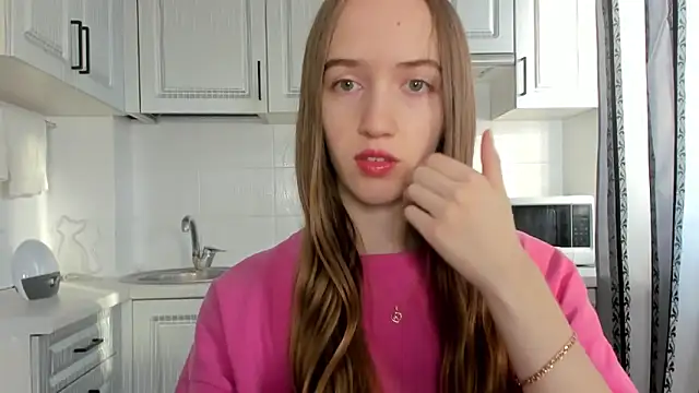 leslie my lovee online show from November 23, 8:03 am