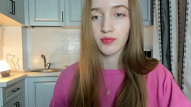 leslie my lovee online show from November 24, 7:35 pm