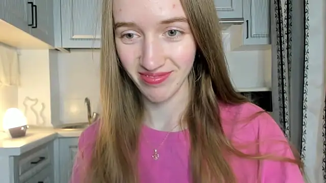 leslie my lovee online show from April 13, 5:40 pm