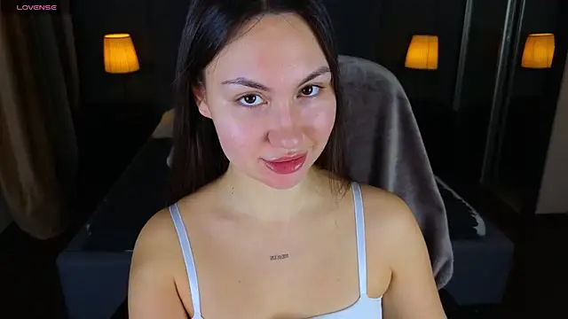 GIGI BENNET online show from December 20, 5:25 am