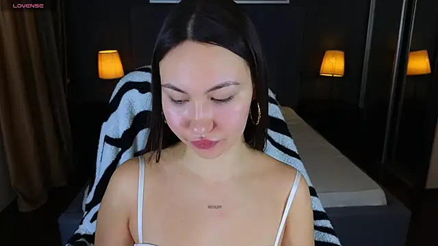 GIGI BENNET online show from December 25, 5:26 am