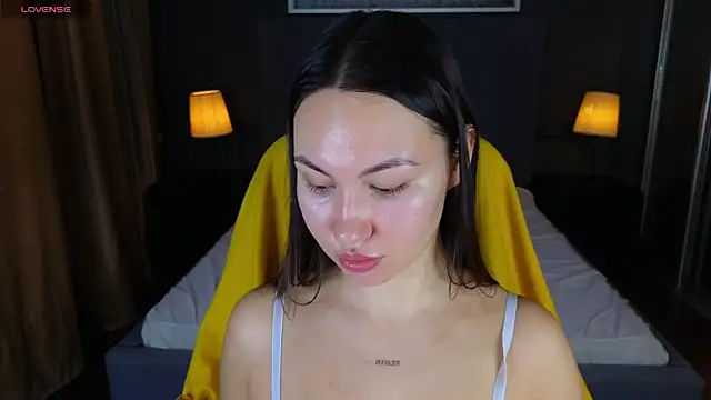 GIGI BENNET online show from December 30, 5:26 am