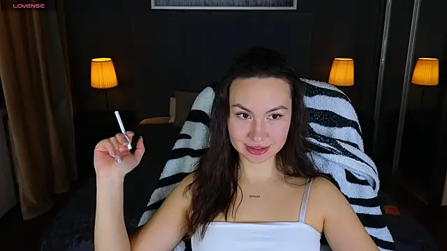 GIGI BENNET online show from January 29, 5:30 am