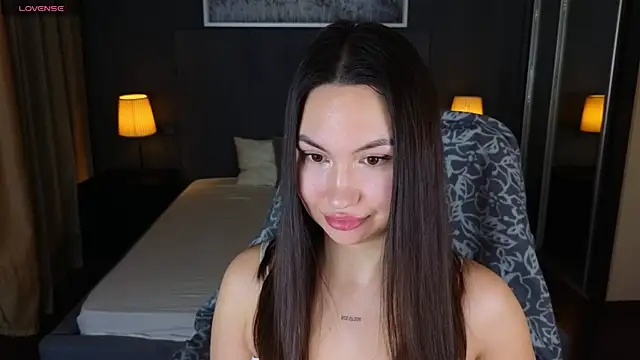 GIGI BENNET online show from January 30, 9:15 am